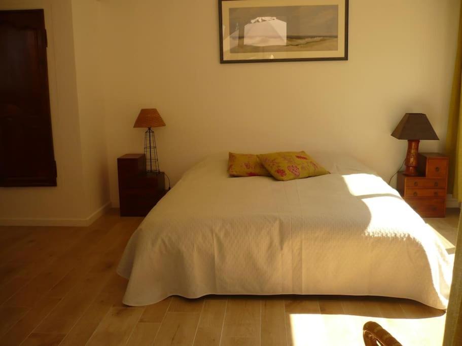 Les Merles : Joli Dans La Campagne Aixoise. Holiday home